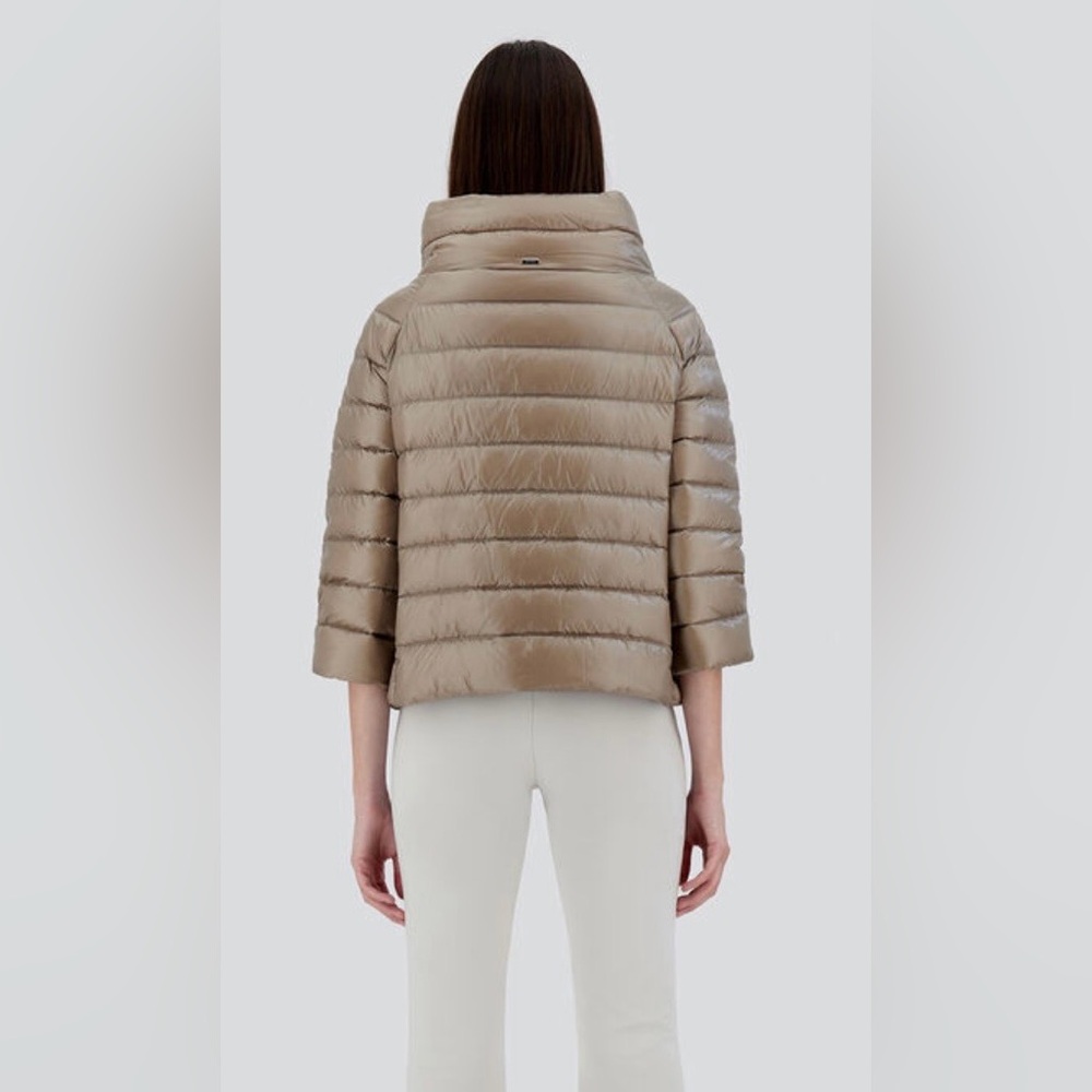 Limited Edition Alta Short Puffer Jacket - Picture 2 of 7